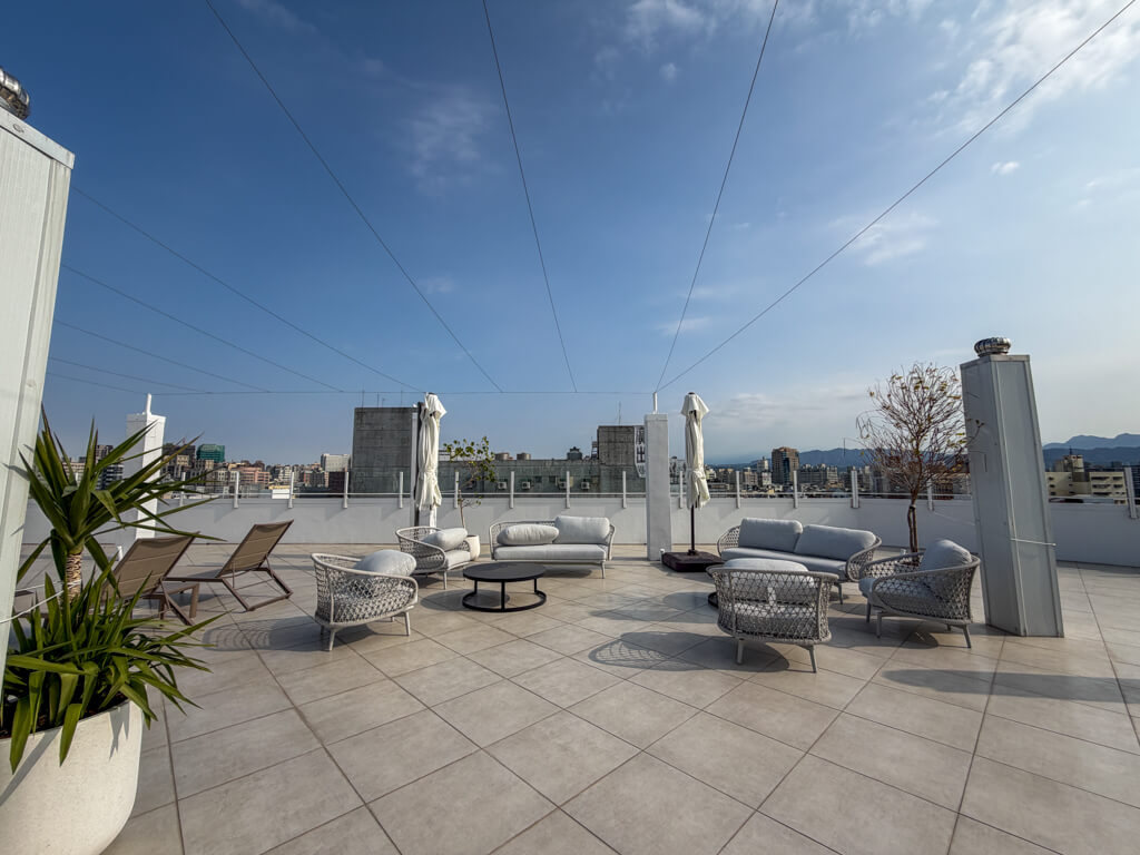rooftop oku hotel taichung taiwan _ Laugh Travel Eat