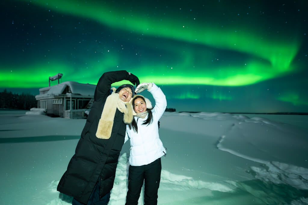 northern lights tour rovaniemi finland _ laugh travel eat