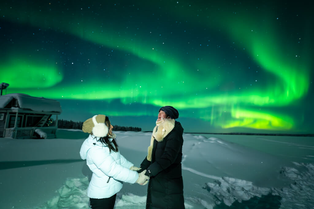 northern lights tour rovaniemi finland _ laugh travel eat