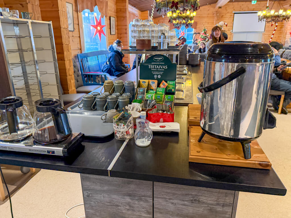 resataurant for rest husky safari rovaniemi finland _ laugh travel eat